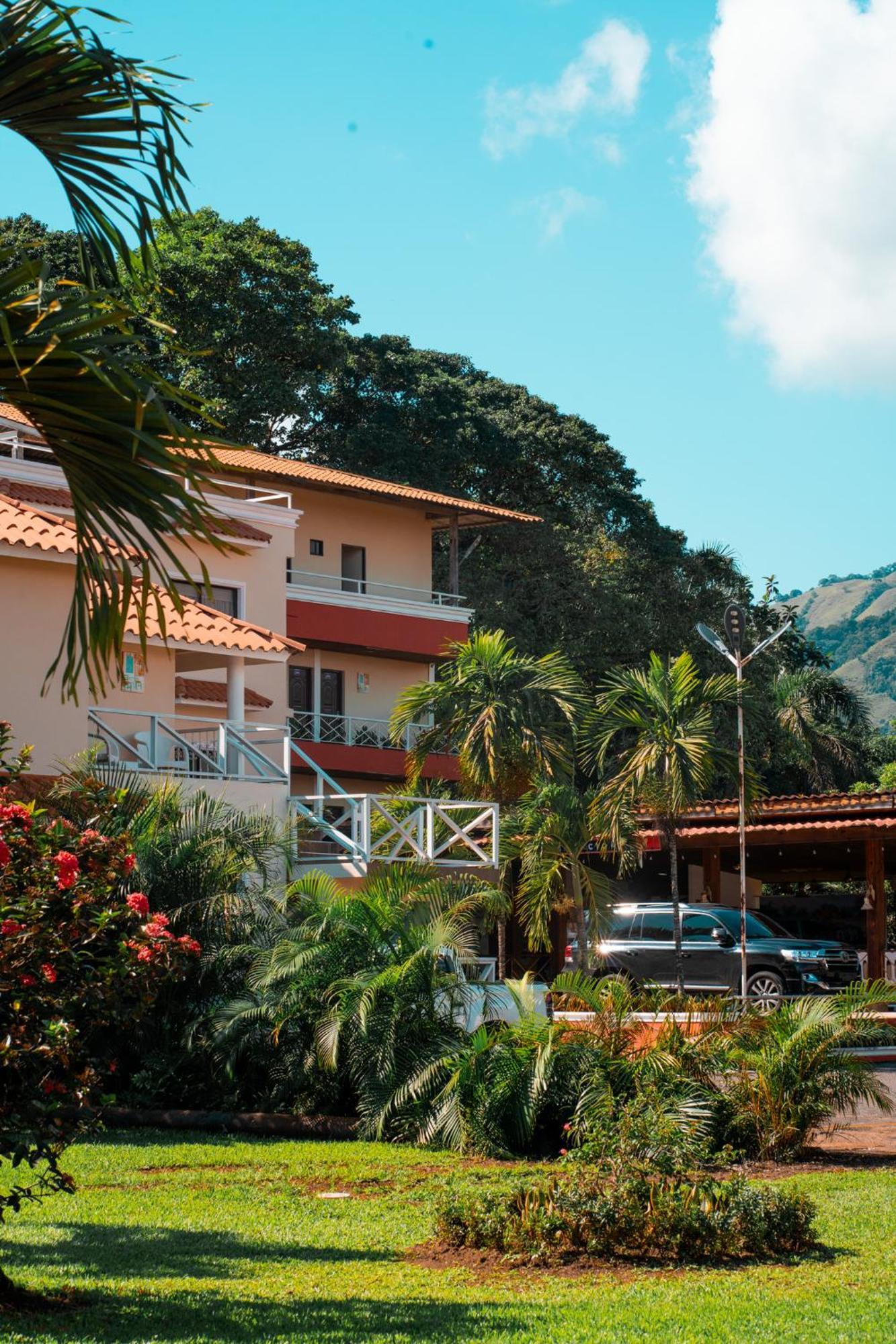 Guacamayos Hotel Bonao Eksteriør bilde